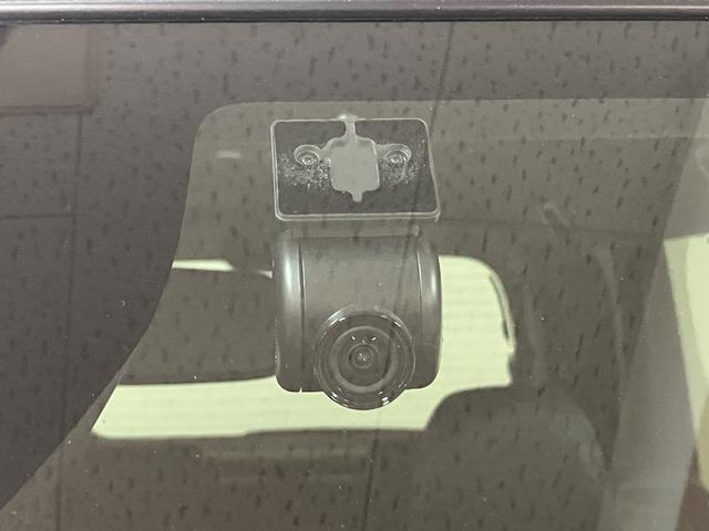 タントカスタムRS/10インチナビ/パノラマモニター/前後ドラレコ10インチナビ/パノラマモニター/ステアリングスイッチ/ETC/前後ドラレコ/前席シートヒーター/電動パーキングブレーキ/両側パワースライドドア/LEDヘッドライト・フォグ/オートエアコン/キーフリー(大阪府)の中古車