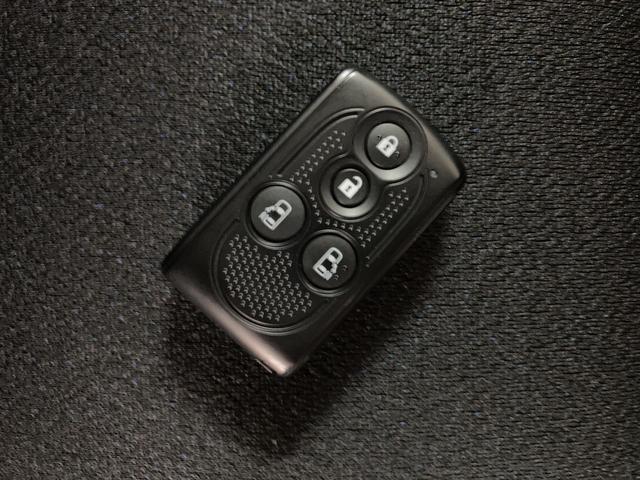 タントカスタムＲＳ　ＳＡ／２．５万ｋｍ／ナビ／バックカメラ／ＥＴＣ１年間走行距離無制限保証／走行２．５万ｋｍ／ナビゲーション／バックカメラ／ステアリングスイッチ／ＥＴＣ／ドライブレコーダー／両側パワースライドドア／ＬＥＤヘッドライト／オートエアコン／キーフリー（大阪府）の中古車