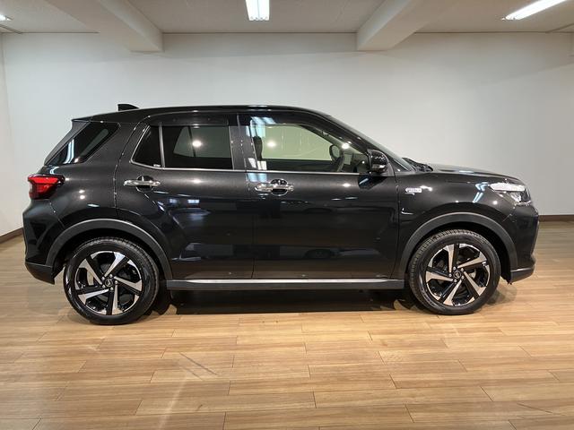 ロッキープレミアムＧ　ＨＥＶ／１．０万ｋｍ／９インチナビ／クルコン走行１．０万ｋｍ／９インチナビ／パノラマモニター／ＥＴＣ／前後ドラレコ／クルーズコントロール／ＵＳＢ・ＨＤＭＩアダプター／前席シートヒーター／ＬＥＤヘッドライト・フォグ／オートエアコン／キーフリー（大阪府）の中古車