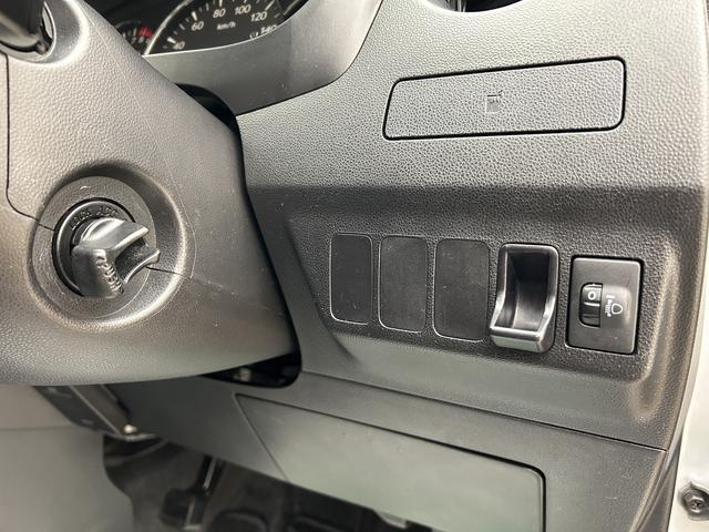 ミラカスタムＸ／１年間走行距離無制限保証／走行４．２万ｋｍ／新品ナビ１年間走行距離無制限保証／走行４．２万ｋｍ／ＣＶＴ車／新品ナビ／ＥＴＣ／電動格納ミラー／オートエアコン／キーフリー（大阪府）の中古車