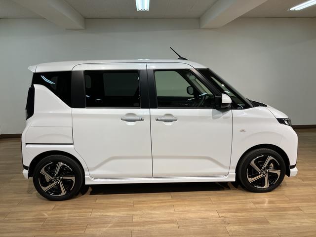 ムーヴＲＳ／０．６万ｋｍ／２５年モデルナビ／バックカメラ／クルコンＲ７年式／走行０．６万ｋｍ／２５年モデルナビ／バックカメラ／ステアリングスイッチ／クルーズコントロール／電動パーキングブレーキ／両側パワースライドドア／ＬＥＤヘッドライト・フォグランプ／キーフリー（大阪府）の中古車