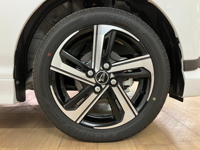 ムーヴＲＳ／０．６万ｋｍ／２５年モデルナビ／バックカメラ／クルコンＲ７年式／走行０．６万ｋｍ／２５年モデルナビ／バックカメラ／ステアリングスイッチ／クルーズコントロール／電動パーキングブレーキ／両側パワースライドドア／ＬＥＤヘッドライト・フォグランプ／キーフリー（大阪府）の中古車