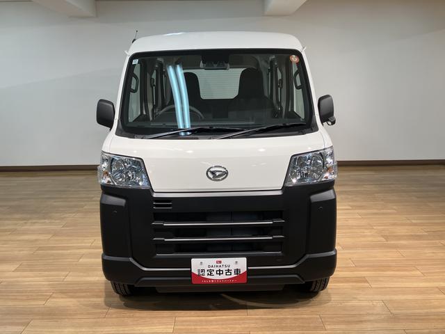 ハイゼットカーゴスペシャル／新車保証継承／走行０．５万ｋｍ／スマートアシスト新車保証継承／ＡＭ・ＦＭチューナー／前席パワーウインドー／オートライト／エアコン／パワステ／スマートアシスト／クリアランスソナー／オートマチックハイビーム／アイドリングストップ（大阪府）の中古車