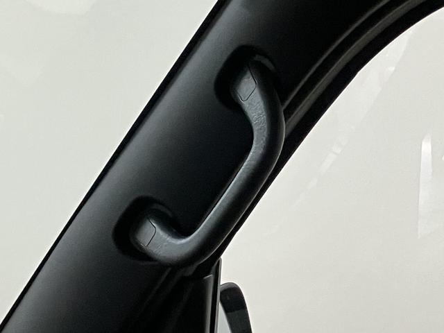 ハイゼットカーゴスペシャル／新車保証継承／走行０．５万ｋｍ／スマートアシスト新車保証継承／ＡＭ・ＦＭチューナー／前席パワーウインドー／オートライト／エアコン／パワステ／スマートアシスト／クリアランスソナー／オートマチックハイビーム／アイドリングストップ（大阪府）の中古車