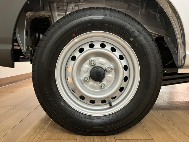 ハイゼットカーゴDX/R8年式/届出済未使用車/走行4km/キーレス届出済未使用車/R8年式/走行4km/AMFMチューナー/前席パワーウインドー/スモークガラス/キーレスエントリー/スマートアシスト/クリアランスソナー/アイドリングストップ/オートマチックハイビーム(大阪府)の中古車