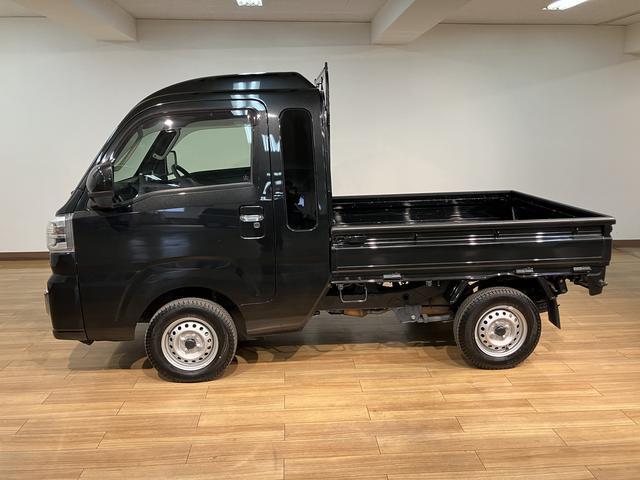 ハイゼットトラックジャンボエクストラ/CVT車/9インチDA/バックカメラ1年間走行距離無制限保証/CVT車/9インチディスプレイオーディオ/バックカメラ/ステアリングスイッチ/電動格納ミラー/パワーウィンドー/LEDヘッドライト・フォグランプ/作業灯/エアコン/パワステ(大阪府)の中古車
