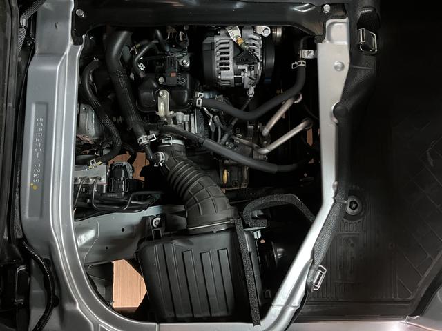 ハイゼットカーゴデラックスSAIII/1年間走行距離無制限保証/4速AT車1年間走行距離無制限保証/走行4.3万km/4速AT車/CDチューナー/前席パワーウインドー/スモークガラス/LEDヘッドライト/キーレスエントリー/スマートアシストIII/アイドリングストップ(大阪府)の中古車