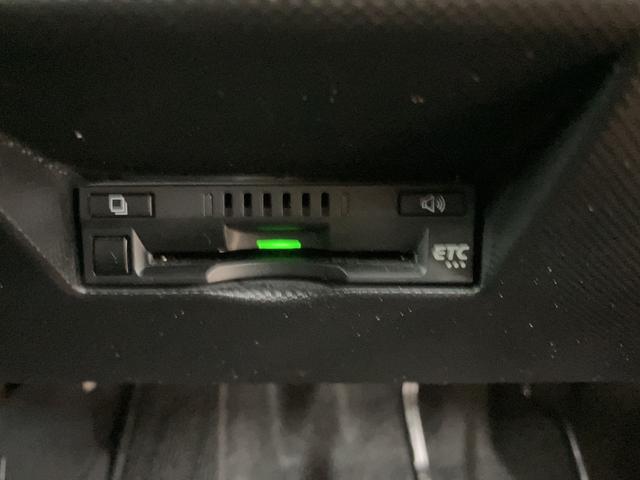 ロッキープレミアムＧ　ＨＥＶ／２．６万ｋｍ／ナビ／Ｂカメラ／クルコン走行２．６万ｋｍ／ナビゲーション／バックカメラ／ステアリングスイッチ／ＥＴＣ／クルーズコントロール／前席シートヒーター／電動パーキングブレーキ／ＬＥＤヘッドライト・フォグ／オートエアコン／キーフリー（大阪府）の中古車