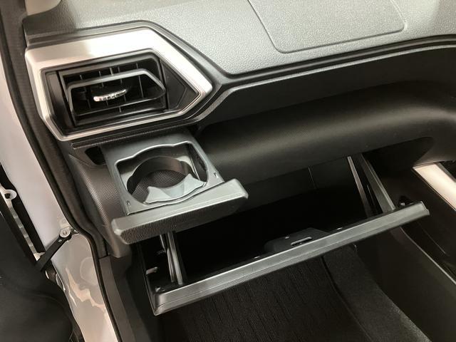 ロッキープレミアムＧ　ＨＥＶ／２．６万ｋｍ／ナビ／Ｂカメラ／クルコン走行２．６万ｋｍ／ナビゲーション／バックカメラ／ステアリングスイッチ／ＥＴＣ／クルーズコントロール／前席シートヒーター／電動パーキングブレーキ／ＬＥＤヘッドライト・フォグ／オートエアコン／キーフリー（大阪府）の中古車