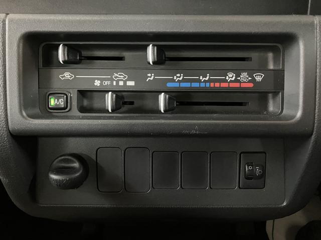 ハイゼットトラックEXT/1年間走行距離無制限保証/走行2.4万km/4速AT1年間走行距離無制限保証/走行2.4万km/4速AT車/CDチューナー/ドライブレコーダー/パワーウインドー/エアコン/パワステ/作業灯/キーレスエントリー/フォグランプ(大阪府)の中古車