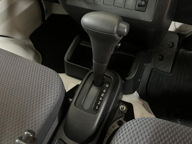 ハイゼットトラックEXT/1年間走行距離無制限保証/走行2.4万km/4速AT1年間走行距離無制限保証/走行2.4万km/4速AT車/CDチューナー/ドライブレコーダー/パワーウインドー/エアコン/パワステ/作業灯/キーレスエントリー/フォグランプ(大阪府)の中古車
