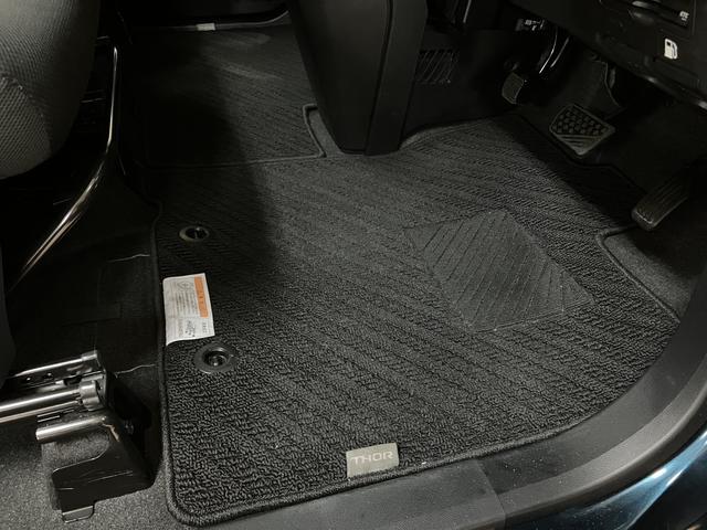 トールカスタムＧ　リミテッド　ＳＡIII／９インチナビ／クルコン１年間走行距離無制限保証／９インチナビ／パノラマモニター／ＥＴＣ／ドライブレコーダー／クルーズコントロール／前席シートヒーター／両側パワースライドドア／ＬＥＤヘッドライト・フォグランプ／キーフリー（大阪府）の中古車