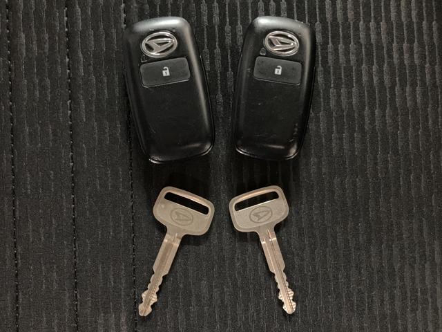 ハイゼットトラックEXT/LEDヘッドライト・フォグ/電格ミラー/キーフリー保証継承/CVT車/CDチューナー/ETC/LEDヘッドライト・フォグ/キーフリー/電動格納ミラー/パワーウィンドー/オートライト/作業灯/スマートアシスト/クリアランスソナー/エアコン/パワステ(大阪府)の中古車