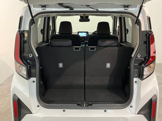 ムーヴＧ　フルセグナビ　バックカメラ　左側電動スライドドア　ＬＥＤ衝突被害軽減ブレーキ　コーナーセンサー　フルセグナビ　バックカメラ　ＤＶＤ再生　Ｂｌｕｅｔｏｏｔｈ　ＵＳＢ　左側電動スライドドア　ＬＥＤ　オートライト　オートエアコン　電動パーキングブレーキ（滋賀県）の中古車