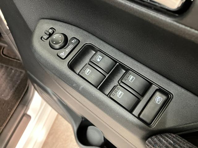 ムーヴＧ　フルセグナビ　バックカメラ　左側電動スライドドア　ＬＥＤ衝突被害軽減ブレーキ　コーナーセンサー　フルセグナビ　バックカメラ　ＤＶＤ再生　Ｂｌｕｅｔｏｏｔｈ　ＵＳＢ　左側電動スライドドア　ＬＥＤ　オートライト　オートエアコン　電動パーキングブレーキ（滋賀県）の中古車