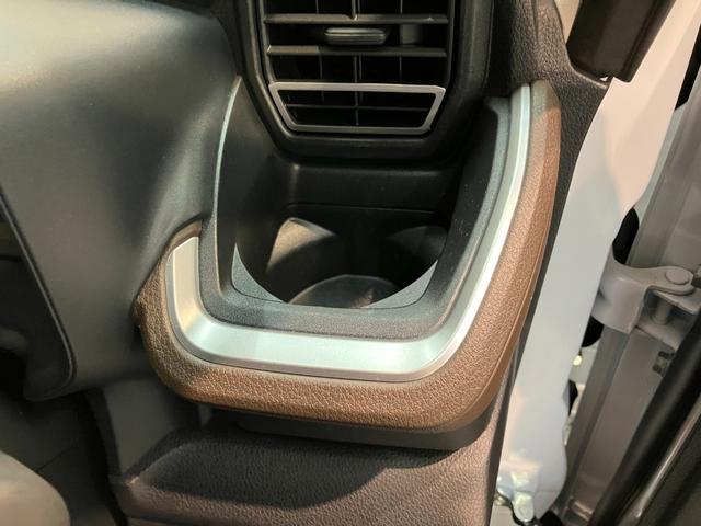 ムーヴＧ　フルセグナビ　バックカメラ　左側電動スライドドア　ＬＥＤ衝突被害軽減ブレーキ　コーナーセンサー　フルセグナビ　バックカメラ　ＤＶＤ再生　Ｂｌｕｅｔｏｏｔｈ　ＵＳＢ　左側電動スライドドア　ＬＥＤ　オートライト　オートエアコン　電動パーキングブレーキ（滋賀県）の中古車