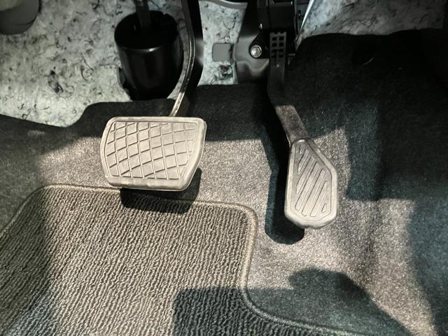 ムーヴＧ　フルセグナビ　バックカメラ　左側電動スライドドア　ＬＥＤ衝突被害軽減ブレーキ　コーナーセンサー　フルセグナビ　バックカメラ　ＤＶＤ再生　Ｂｌｕｅｔｏｏｔｈ　ＵＳＢ　左側電動スライドドア　ＬＥＤ　オートライト　オートエアコン　電動パーキングブレーキ（滋賀県）の中古車