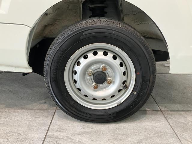 ハイゼットトラックスタンダード　２ＷＤ　５ＭＴ　ＡＭ／ＦＭラジオ５速マニュアルミッション車　ＡＭ／ＦＭラジオ　運転席エアバッグ　マニュアルエアコン　マニュアルレベリング　バッテリーカバー　ゲートプロテクター（滋賀県）の中古車