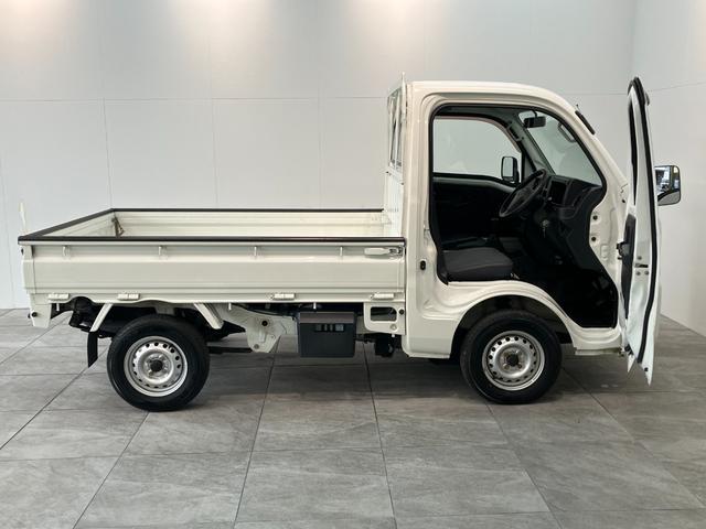 ハイゼットトラックスタンダード　２ＷＤ　５ＭＴ　ＡＭ／ＦＭラジオ５速マニュアルミッション車　ＡＭ／ＦＭラジオ　運転席エアバッグ　マニュアルエアコン　マニュアルレベリング　バッテリーカバー　ゲートプロテクター（滋賀県）の中古車