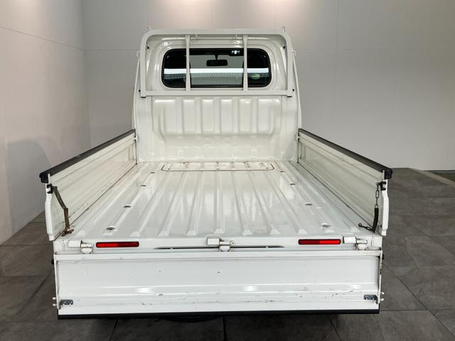 ハイゼットトラックスタンダード　２ＷＤ　５ＭＴ　ＡＭ／ＦＭラジオ５速マニュアルミッション車　ＡＭ／ＦＭラジオ　運転席エアバッグ　マニュアルエアコン　マニュアルレベリング　バッテリーカバー　ゲートプロテクター（滋賀県）の中古車