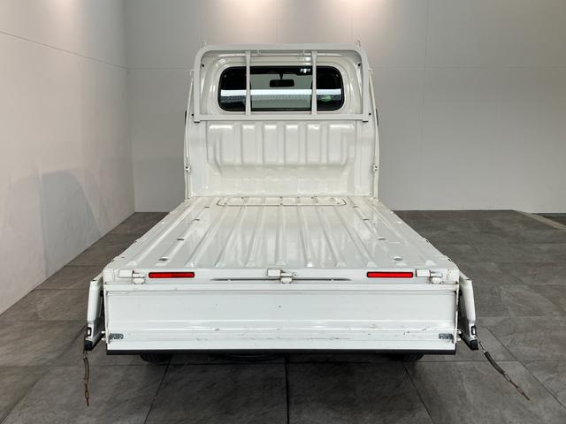 ハイゼットトラックスタンダード　２ＷＤ　５ＭＴ　ＡＭ／ＦＭラジオ５速マニュアルミッション車　ＡＭ／ＦＭラジオ　運転席エアバッグ　マニュアルエアコン　マニュアルレベリング　バッテリーカバー　ゲートプロテクター（滋賀県）の中古車