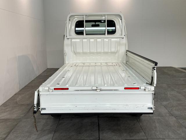 ハイゼットトラックスタンダード　２ＷＤ　５ＭＴ　ＡＭ／ＦＭラジオ５速マニュアルミッション車　ＡＭ／ＦＭラジオ　運転席エアバッグ　マニュアルエアコン　マニュアルレベリング　バッテリーカバー　ゲートプロテクター（滋賀県）の中古車
