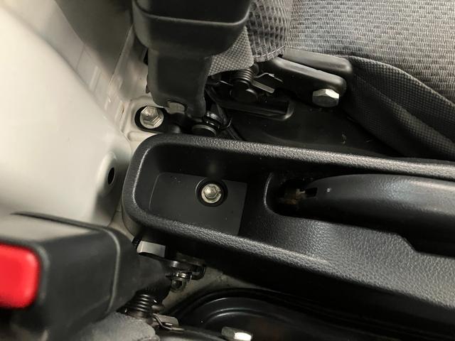 ハイゼットトラックスタンダード　２ＷＤ　５ＭＴ　ＡＭ／ＦＭラジオ５速マニュアルミッション車　ＡＭ／ＦＭラジオ　運転席エアバッグ　マニュアルエアコン　マニュアルレベリング　バッテリーカバー　ゲートプロテクター（滋賀県）の中古車