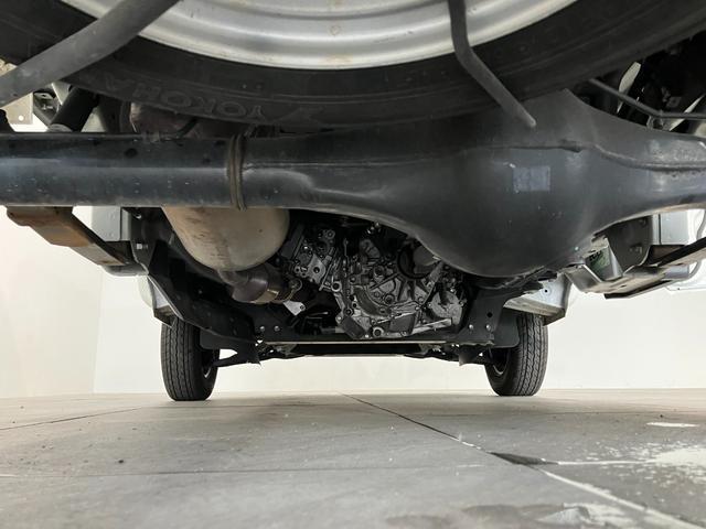 ハイゼットトラックスタンダード　２ＷＤ　５ＭＴ　ＡＭ／ＦＭラジオ５速マニュアルミッション車　ＡＭ／ＦＭラジオ　運転席エアバッグ　マニュアルエアコン　マニュアルレベリング　バッテリーカバー　ゲートプロテクター（滋賀県）の中古車