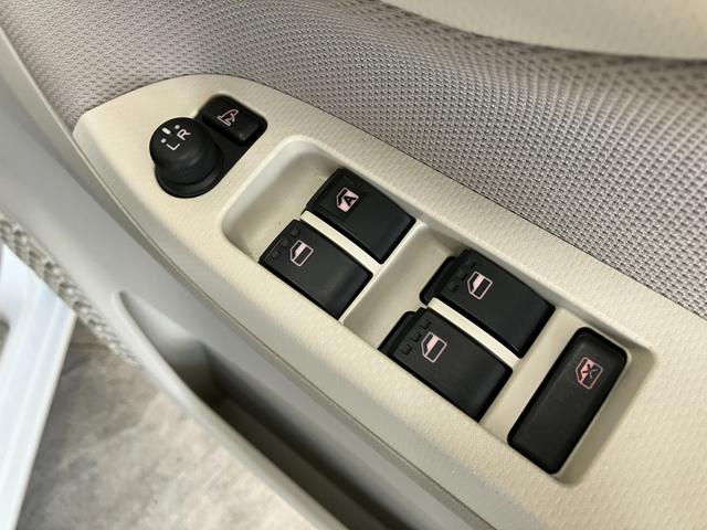 ムーヴＬ　ＳＡIII　ディスプレイオーディオ　Ｂカメラ　キーレス衝突被害軽減ブレーキ　ディスプレイオーディオ　ＤＶＤ再生　Ｂｌｕｅｔｏｏｔｈ　ＵＳＢ　バックカメラ　オートライト　マニュアルレベリング　キーレスエントリー　電動格納式ミラー　エコアイドル（滋賀県）の中古車