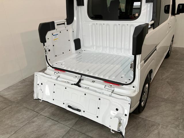 ハイゼットカーゴデッキバンＧ　４ＷＤ　届出済未使用車追突被害軽減ブレーキ　スマアシ　コーナーセンサー　スマートキー　両側スライドドア　パートタイム４ＷＤ（滋賀県）の中古車