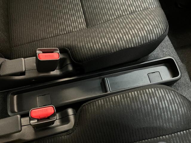 ハイゼットカーゴデッキバンＧ　４ＷＤ　届出済未使用車追突被害軽減ブレーキ　スマアシ　コーナーセンサー　スマートキー　両側スライドドア　パートタイム４ＷＤ（滋賀県）の中古車