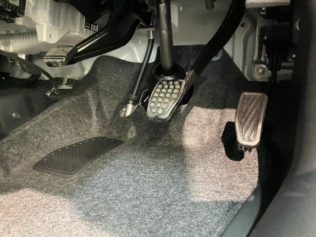 ハイゼットカーゴデッキバンＧ　４ＷＤ　届出済未使用車追突被害軽減ブレーキ　スマアシ　コーナーセンサー　スマートキー　両側スライドドア　パートタイム４ＷＤ（滋賀県）の中古車