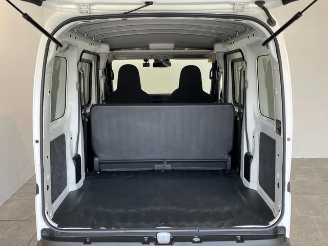 ハイゼットカーゴＤＸ　４ＷＤ　ＣＶＴ　ドライブレコーダー　キーレスエントリー衝突被害軽減ブレーキ　コーナーセンサー　電子制御式４ＷＤ　ＣＶＴ　ドライブレコーダー　ＡＭ／ＦＭラジオ　両側スライドドア　オートライト　キーレスエントリー　マニュアルエアコン　マニュアルレベリング（滋賀県）の中古車