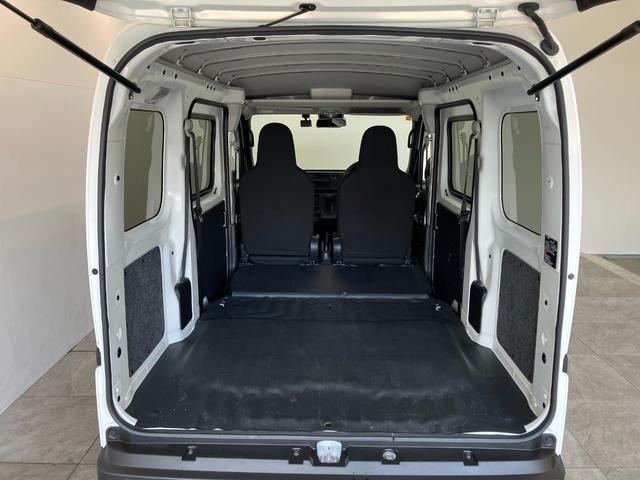 ハイゼットカーゴＤＸ　４ＷＤ　ＣＶＴ　ドライブレコーダー　キーレスエントリー衝突被害軽減ブレーキ　コーナーセンサー　電子制御式４ＷＤ　ＣＶＴ　ドライブレコーダー　ＡＭ／ＦＭラジオ　両側スライドドア　オートライト　キーレスエントリー　マニュアルエアコン　マニュアルレベリング（滋賀県）の中古車