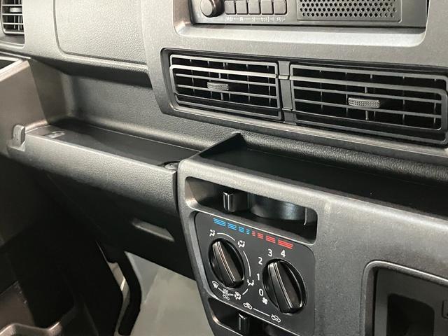 ハイゼットカーゴＤＸ　４ＷＤ　ＣＶＴ　ドライブレコーダー　キーレスエントリー衝突被害軽減ブレーキ　コーナーセンサー　電子制御式４ＷＤ　ＣＶＴ　ドライブレコーダー　ＡＭ／ＦＭラジオ　両側スライドドア　オートライト　キーレスエントリー　マニュアルエアコン　マニュアルレベリング（滋賀県）の中古車