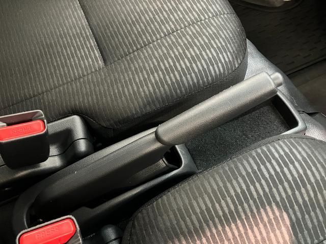 ハイゼットカーゴＤＸ　４ＷＤ　ＣＶＴ　ドライブレコーダー　キーレスエントリー衝突被害軽減ブレーキ　コーナーセンサー　電子制御式４ＷＤ　ＣＶＴ　ドライブレコーダー　ＡＭ／ＦＭラジオ　両側スライドドア　オートライト　キーレスエントリー　マニュアルエアコン　マニュアルレベリング（滋賀県）の中古車