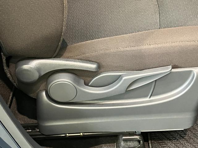 ルーミーＧ−Ｔ　９型ナビ　バックカメラ　後席モニター　ターボトヨタセーフティセンス　コーナーセンサー　９型フルセグナビ　バックカメラ　後席モニター　Ｂｌｕｅｔｏｏｔｈ　ＵＳＢ　両側電動スライドドア　前席シートヒーター　オートエアコン　オートライト　スマートキー（滋賀県）の中古車
