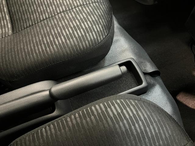 ハイゼットカーゴＤＸ　パートタイム４ＷＤ　ＣＶＴ車　キーレス衝突被害軽減ブレーキ　スマアシ　コーナーセンサー　キーレス　前席パワーウインドウ　ＡＭ／ＦＭステレオ　両側スライドドア　パートタイム４ＷＤ　オートライト（滋賀県）の中古車