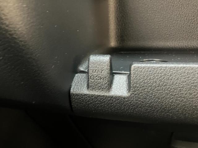 ハイゼットカーゴＤＸ　パートタイム４ＷＤ　ＣＶＴ車　キーレス衝突被害軽減ブレーキ　スマアシ　コーナーセンサー　キーレス　前席パワーウインドウ　ＡＭ／ＦＭステレオ　両側スライドドア　パートタイム４ＷＤ　オートライト（滋賀県）の中古車