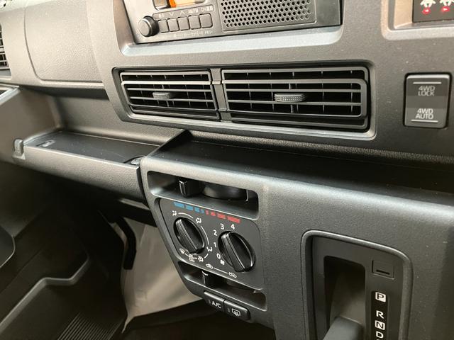 ハイゼットカーゴＤＸ　パートタイム４ＷＤ　ＣＶＴ車　キーレス衝突被害軽減ブレーキ　スマアシ　コーナーセンサー　キーレス　前席パワーウインドウ　ＡＭ／ＦＭステレオ　両側スライドドア　パートタイム４ＷＤ　オートライト（滋賀県）の中古車