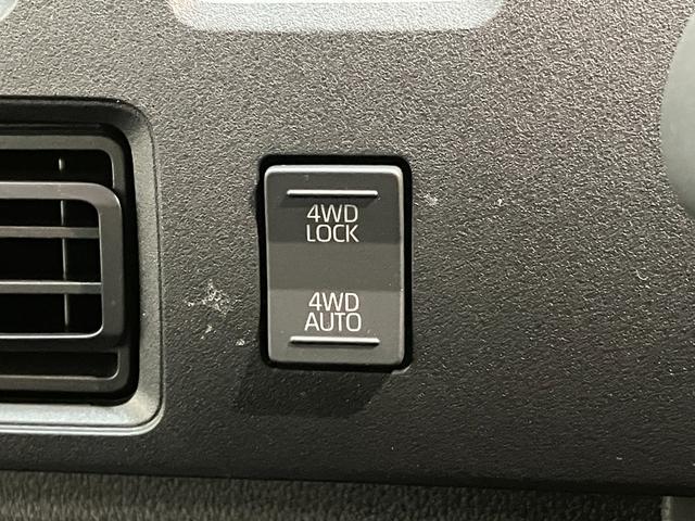 ハイゼットカーゴＤＸ　４ＷＤ　ＣＶＴ車　コーナーセンサー　ドラレコ　キーレス衝突被害軽減ブレーキ　スマアシ　コーナーセンサー　前席パワーウインドウ　ＡＭ／ＦＭステレオ　ドラレコ　両側スライドドア　オートライト　マニュアルレベリング　パートタイム４ＷＤ　キーレス（滋賀県）の中古車