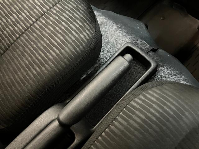 ハイゼットカーゴＤＸ　４ＷＤ　ＣＶＴ車　コーナーセンサー　ドラレコ　キーレス衝突被害軽減ブレーキ　スマアシ　コーナーセンサー　前席パワーウインドウ　ＡＭ／ＦＭステレオ　ドラレコ　両側スライドドア　オートライト　マニュアルレベリング　パートタイム４ＷＤ　キーレス（滋賀県）の中古車