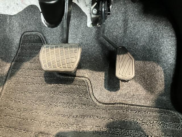 タフトＧクロムベンチャー　フルセグナビ　バックカメラ　前後ドラレコ衝突被害軽減ブレーキ　コーナーセンサー　フルセグナビ　ＤＶＤ再生　Ｂｌｕｅｔｏｏｔｈ　ＵＳＢ　バックカメラ　前後ドラレコ　ＥＴＣ　前席シートヒーター　ＬＥＤ　オートライト　オートエアコン　エコアイドル（滋賀県）の中古車