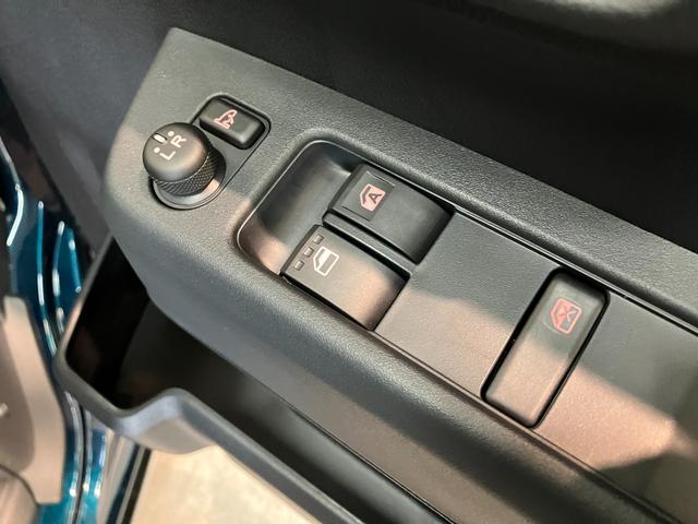 アトレーＲＳ　４ＷＤ　９型ディスプレイオーディオ　届出済未使用車衝突被害軽減ブレーキ　コーナーセンサー　９型ディスプレイオーディオ　フルセグ　Ｂｌｕｅｔｏｏｔｈ　ＵＳＢ　バックカメラ　クルーズコントロール　両側電動スライドドア　ＬＥＤ　オートライト　オートエアコン（滋賀県）の中古車