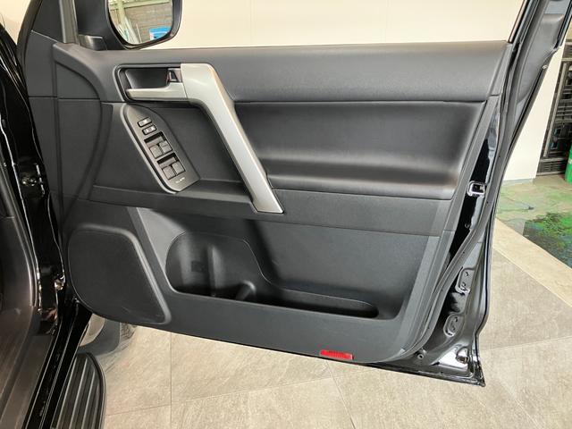 ランドクルーザープラドＴＸ　Ｌパッケージ　マットブラックエディション　９型ナビトヨタセーフティセンス　コーナーセンサー　９型ナビ　ＤＶＤ　Ｂｌｕｅｔｏｏｔｈ　バックカメラ　ＥＴＣ　シートヒーター＆クーラー　レーダクルーズ　サンルーフ　スマートキー　４ＷＤ（滋賀県）の中古車