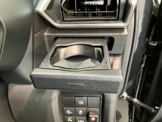 ロッキープレミアムＧ　ＨＥＶ　９型ナビ　パノラマカメラ　車検整備付衝突被害軽減ブレーキ　コーナーセンサー　９型フルセグナビ　Ｂｌｕｅｔｏｏｔｈ　ＤＶＤ　ＵＳＢ　パノラマカメラ　前後ドラレコ　ＥＴＣ　ＴＶコントロール　前席シートヒータ　ＬＥＤ　レーダークルコン（滋賀県）の中古車
