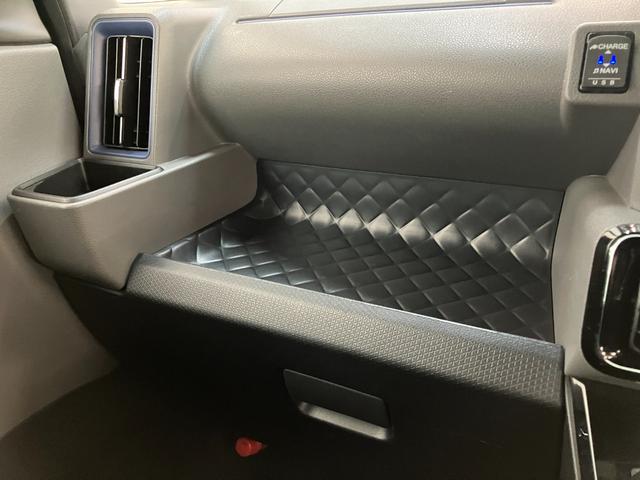 タントカスタムＸセレクション　フルセグナビ　Ｂカメラ　車検整備付衝突被害軽減ブレーキ　　コーナーセンサー　フルセグナビ　Ｂｌｕｅｔｏｏｔｈ　ＤＶＤ再生　ＵＳＢ　ＥＴＣ　バックカメラ　前後ドラレコ　両側電動スライドドア　前席シートヒーター　ＬＥＤ　スマートキー（滋賀県）の中古車