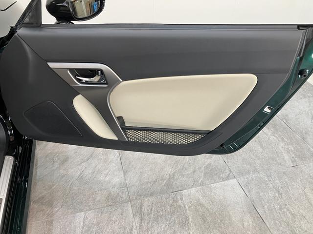 コペン20thアニバーサリーエディション 5MT 車検整備付5MT ターボ MOMO製ハンドル 革シート BBS製アルミホイール CDステレオ シートヒーター LED オートライト スマートキー(滋賀県)の中古車