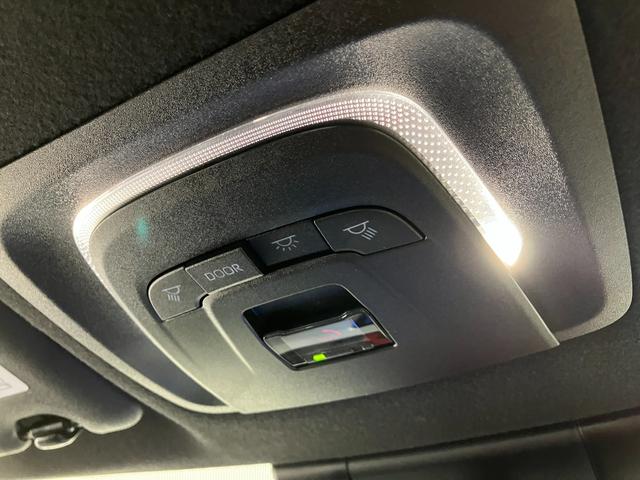 カローラクロスハイブリッドZ 10型ナビ Pカメラ 駐車支援システムTSS コーナーセンサー 10.5型フルセグナビ パノラマカメラ TVコントロール ETC Bluetooth USB レーダークルコン シートヒーター 電動リヤーゲート ハンドルヒーター(滋賀県)の中古車