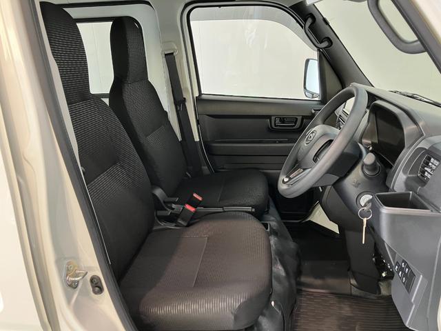 ハイゼットカーゴＤＸ　４ＷＤ　ＣＶＴ車　フルセグナビ　ドラレコ　キーレス衝突被害軽減ブレーキ　コーナーセンサー　フルセグナビ　ＤＶＤ再生　Ｂｌｕｅｔｏｏｔｈ　ドラレコ　ＥＴＣ　ＬＥＤ　オートライト　キーレスエントリー　前席パワーウインドウ　エコアイドル　パートタイム４ＷＤ（滋賀県）の中古車